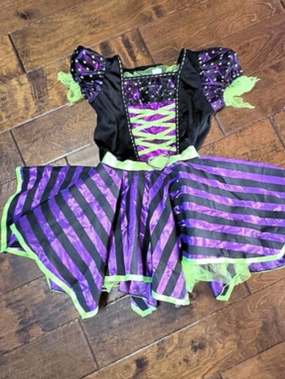 Way to Celebrate Pretty Potion Witch Costume Purple & Black